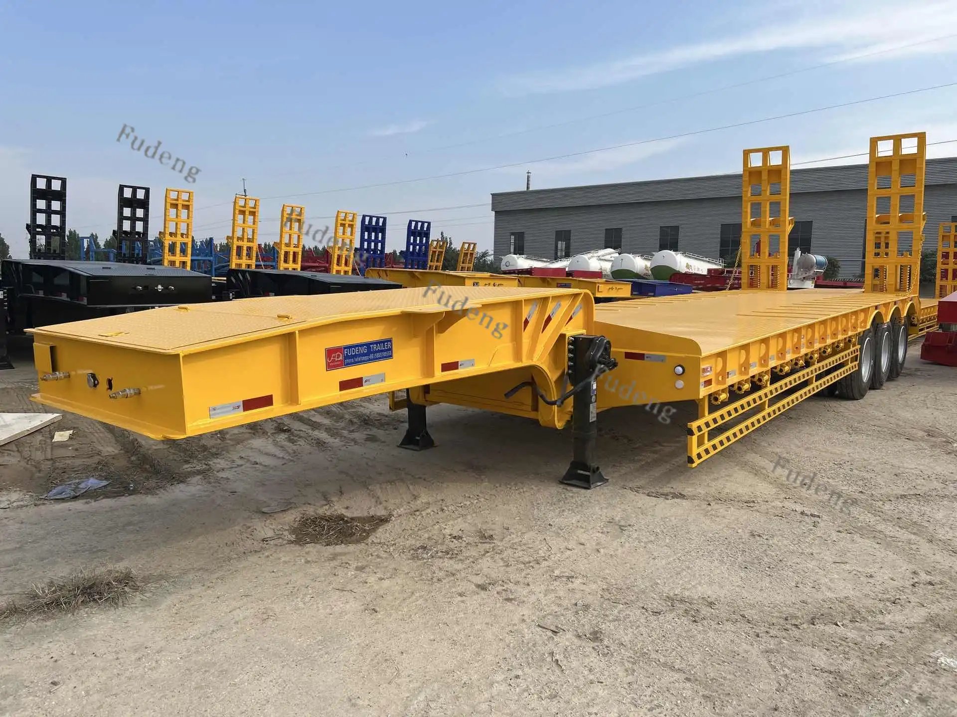 3 Axles Lowbed Semi Trailer